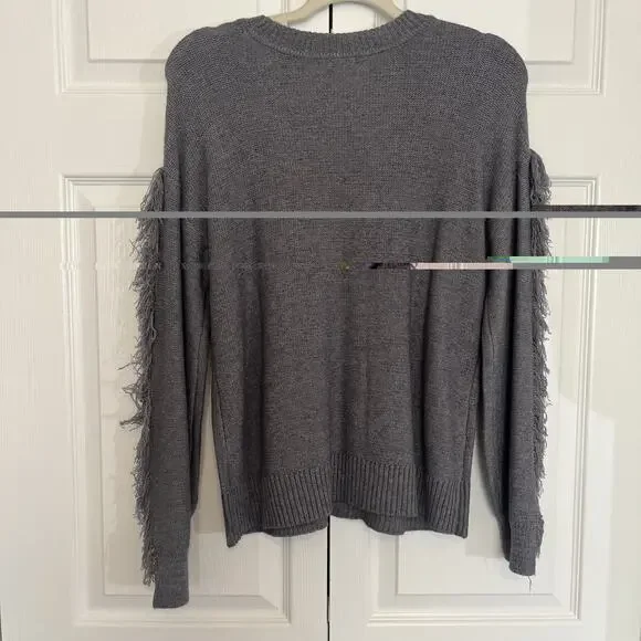 Maurices Frayed sleeves Sweater In Grey Size M NWT - Picture 5 of 5